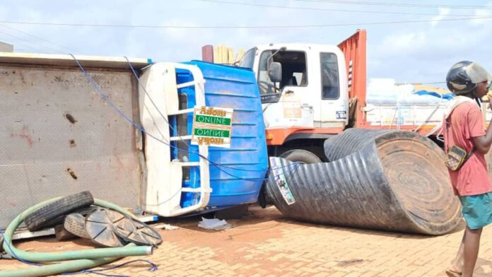 10 injured after accident involving 3 vehicles at Gomoa Akotsi Junction – MyJoyOnline