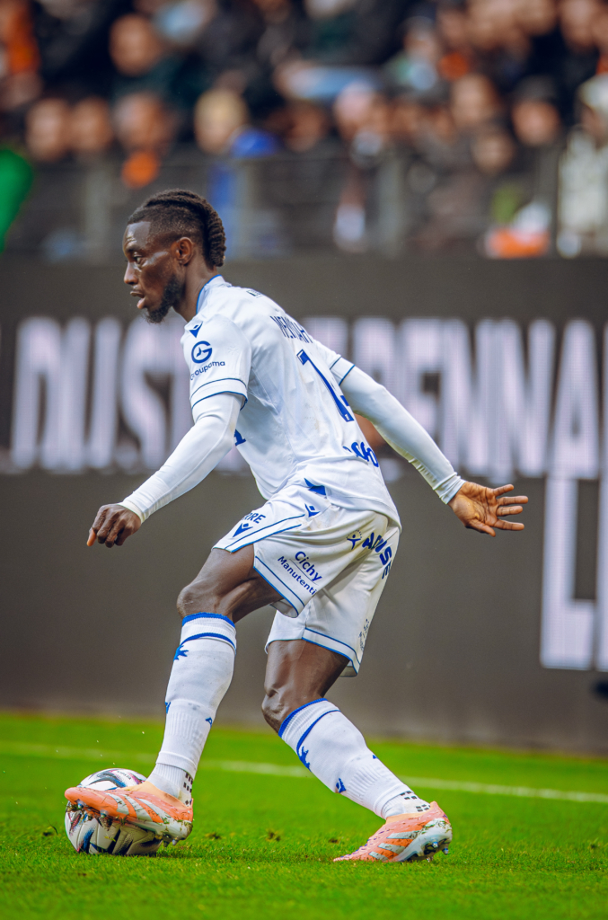 Photos: Mensah and Owusu in action for Auxerre