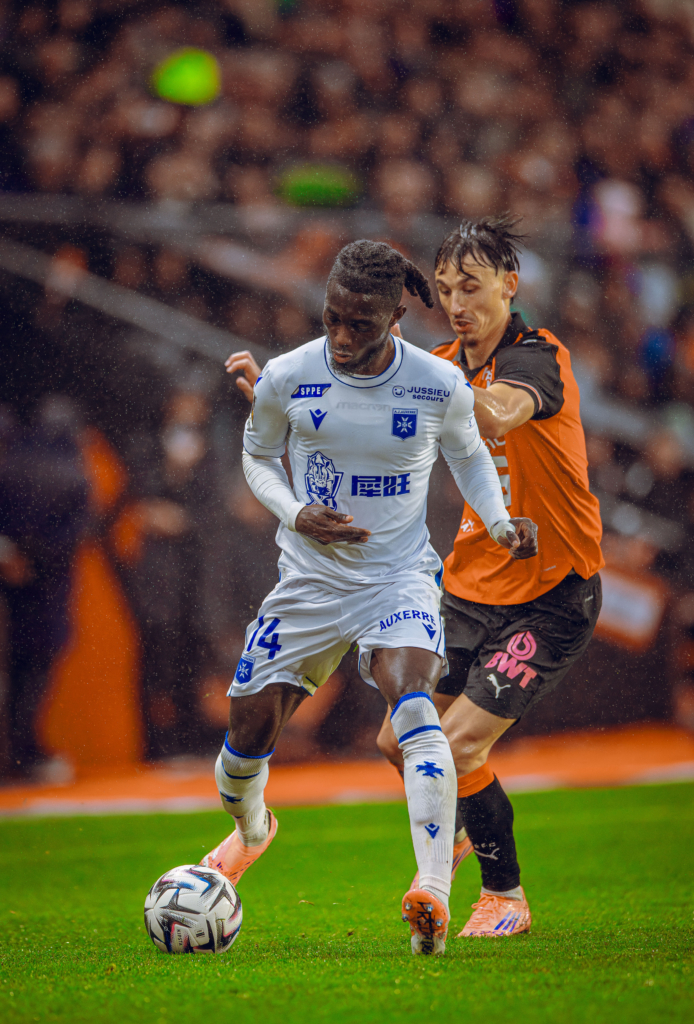Photos: Mensah and Owusu in action for Auxerre