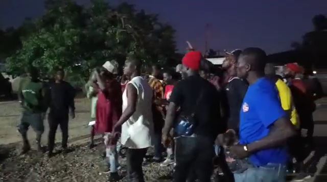 Tension at Bawjiase Police Command as Asafo members clash with soldiers over chieftaincy dispute – MyJoyOnline