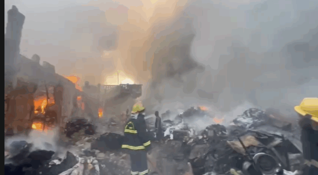 Fire guts shops at Kantamanto Tazani Lane; no casualties reported — GNFS – MyJoyOnline