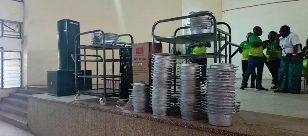 BHOBU 2002 Year Group donates to Bishop Herman College – MyJoyOnline