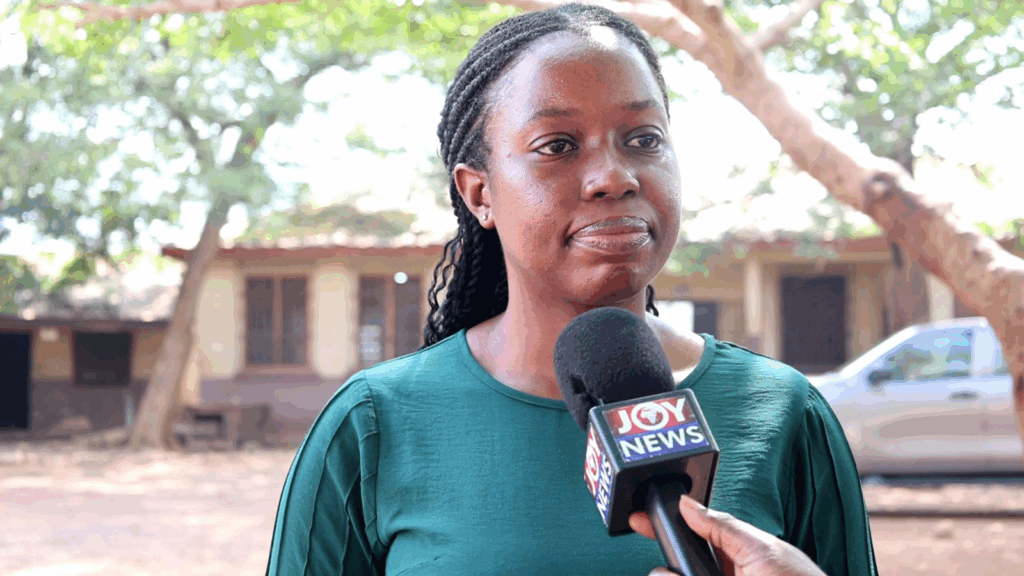 KNUST medical student donates over 100 sanitary pads to girls at Oforikrom M/A JHS – MyJoyOnline