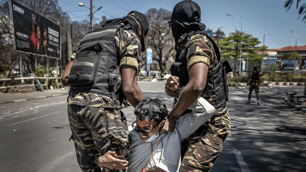 Police fire rubber bullets as Madagascar protesters reject president’s promises – MyJoyOnline