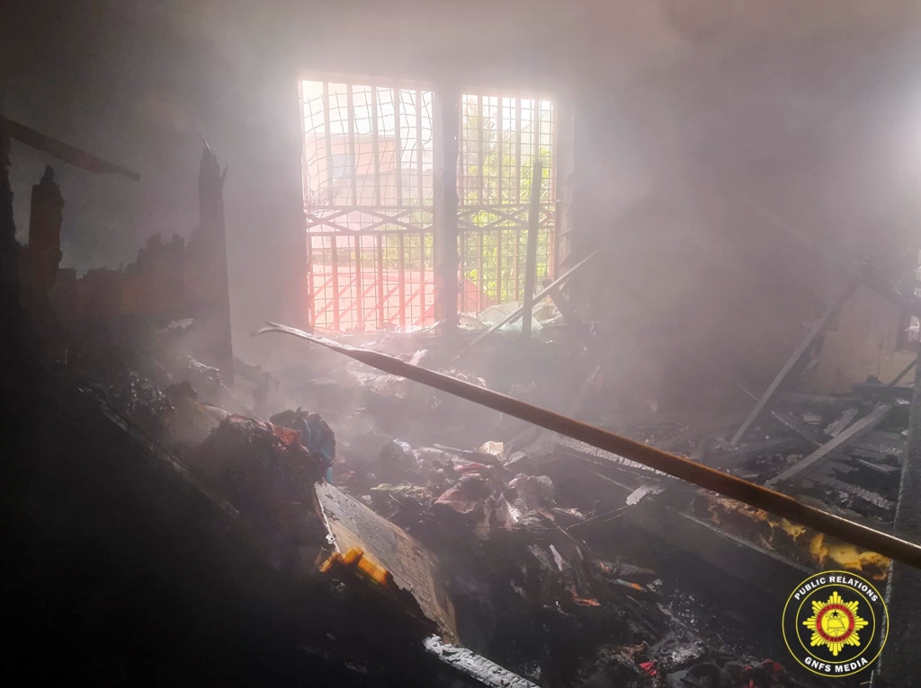 Devastating fire destroys Mamprobi building – MyJoyOnline