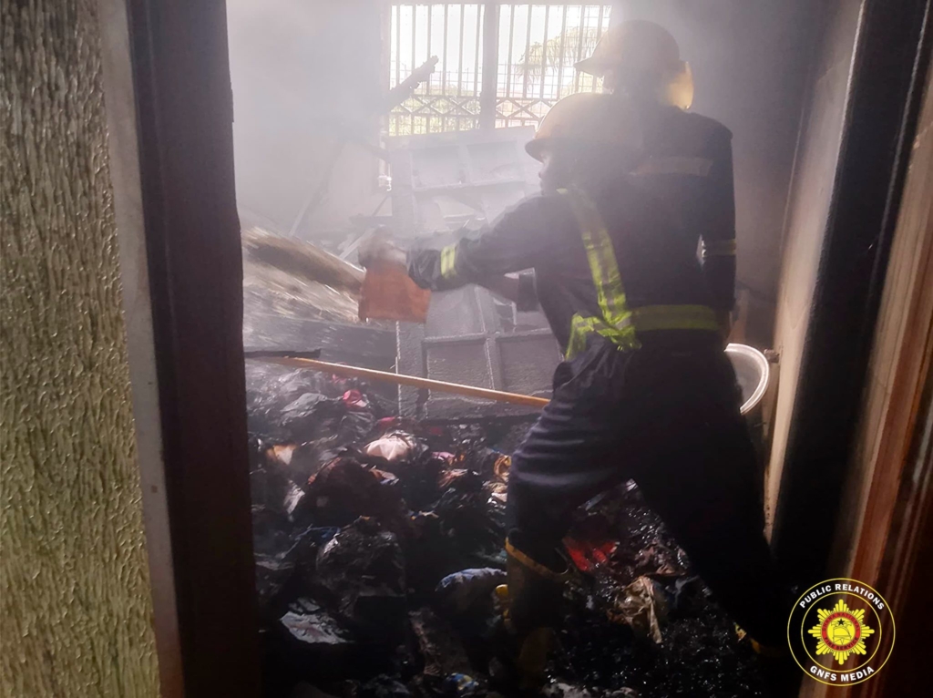 Devastating fire destroys Mamprobi building Devastating fire destroys Mamprobi building