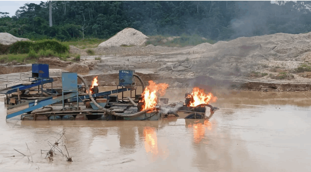 Bogoso Blue Water Guards destroy 5 galamsey equipment on River Ankobra – MyJoyOnline