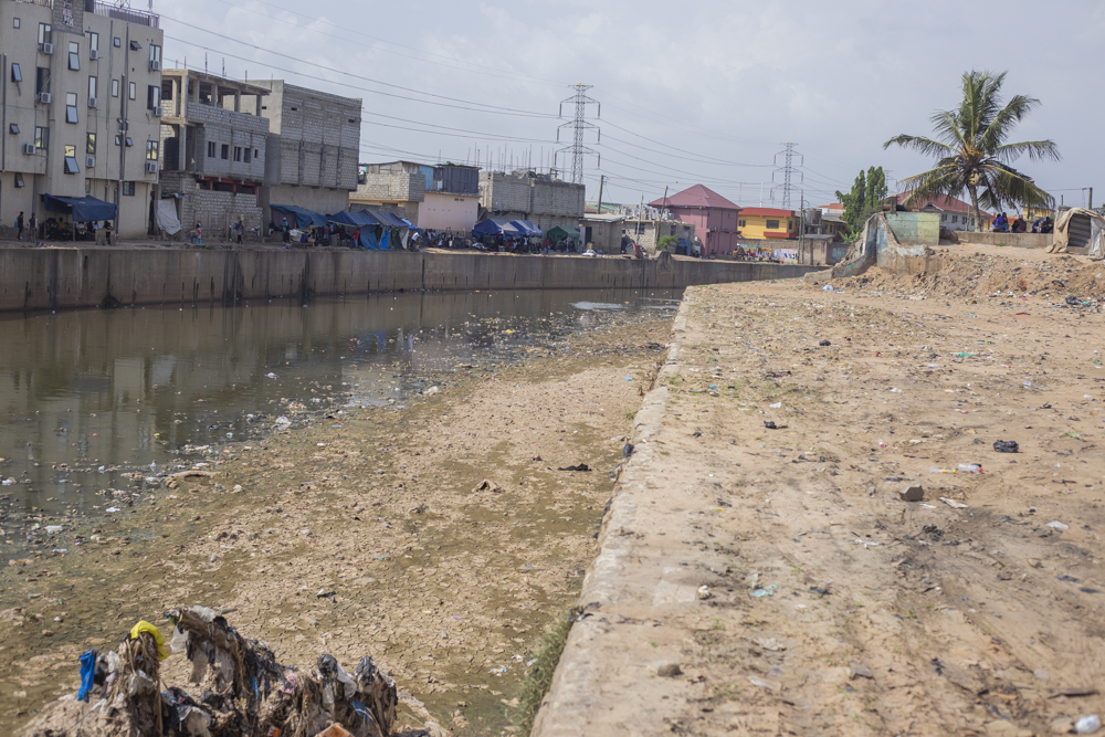 Eight months on: Abandoned silt threatens to reverse Odaw dredging works [Photos]