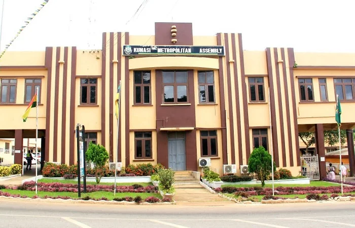 KMA to demolish unlawful structures on pavements and streets in Bantama  – MyJoyOnline