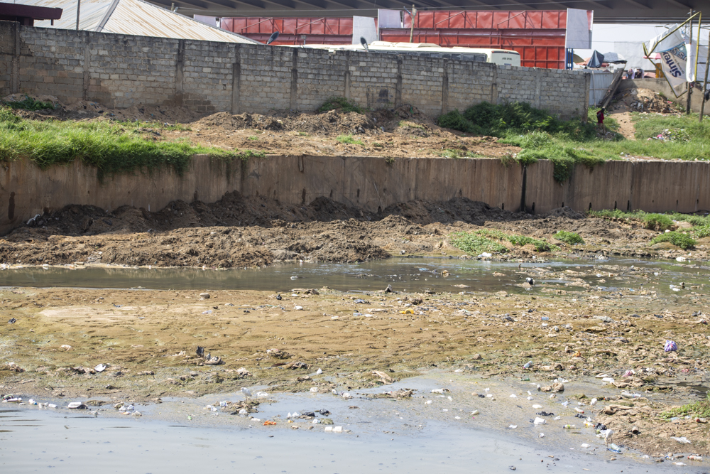 Eight months on: Abandoned silt threatens to reverse Odaw dredging works [Photos]
