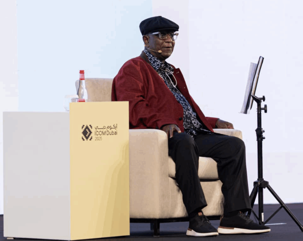 Renowned sculptor El Anatsui dazzles at ICOM Dubai 2025
