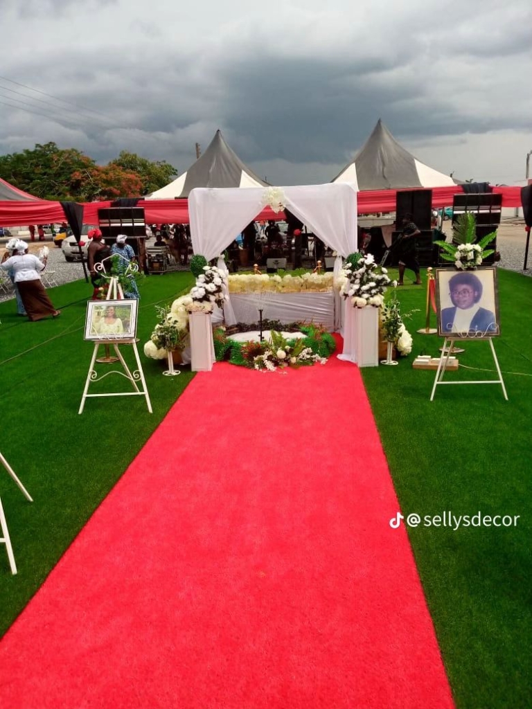 When Mourning Becomes a Show: The rise of...