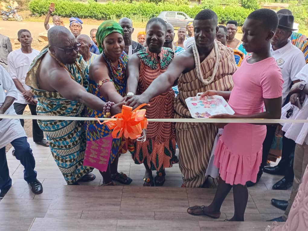 BoG Governor inaugurates Dodome traditional council building