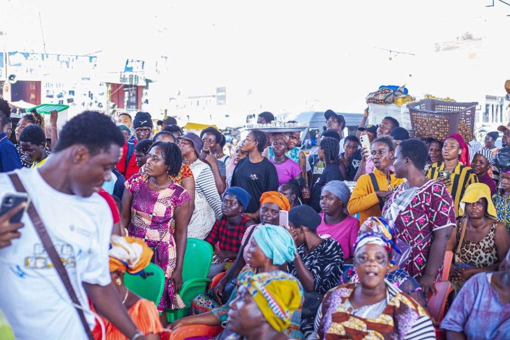 Wendy Shay donates to Kasoa traders ahead of Shay Concert 2025