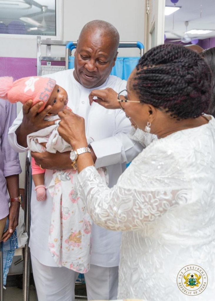 Mahama marks 67th birthday visiting children's wards Mahama marks 67th birthday visiting children's wards