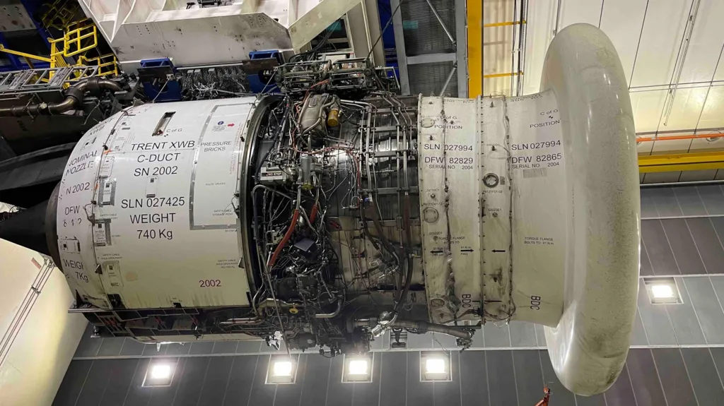 New technology prevents sand damage to jet engines