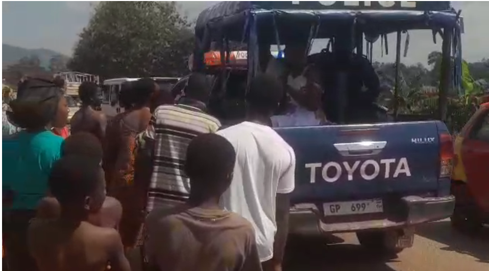 Police arrest 3 for looting sardines after truck overturns on Accra–Kumasi highway Police arrest 3 for looting sardines after truck overturns on Accra–Kumasi highway