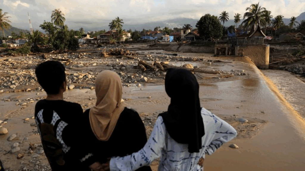 Indonesia searches for hundreds missing in ...