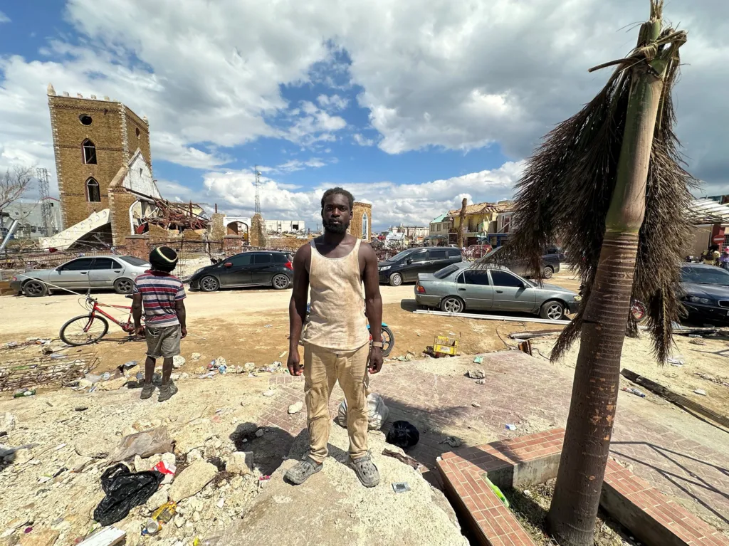 'We need food, we have no food' - desperation takes hold in Jamaica after hurricane 'We need food, we have no food' - desperation takes hold in Jamaica after hurricane