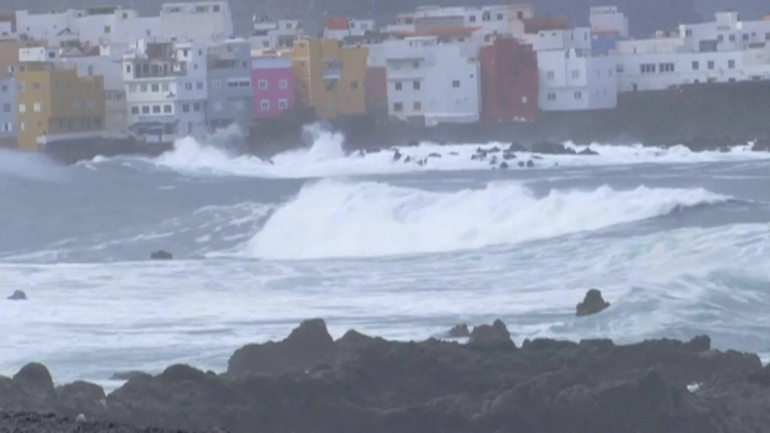 Three dead and 15 injured in Tenerife tidal surge