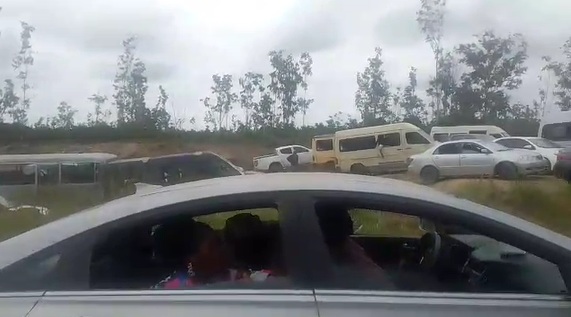 Hundreds stranded as Cape Coast-Winneba Highway gridlocks following truck accident – MyJoyOnline