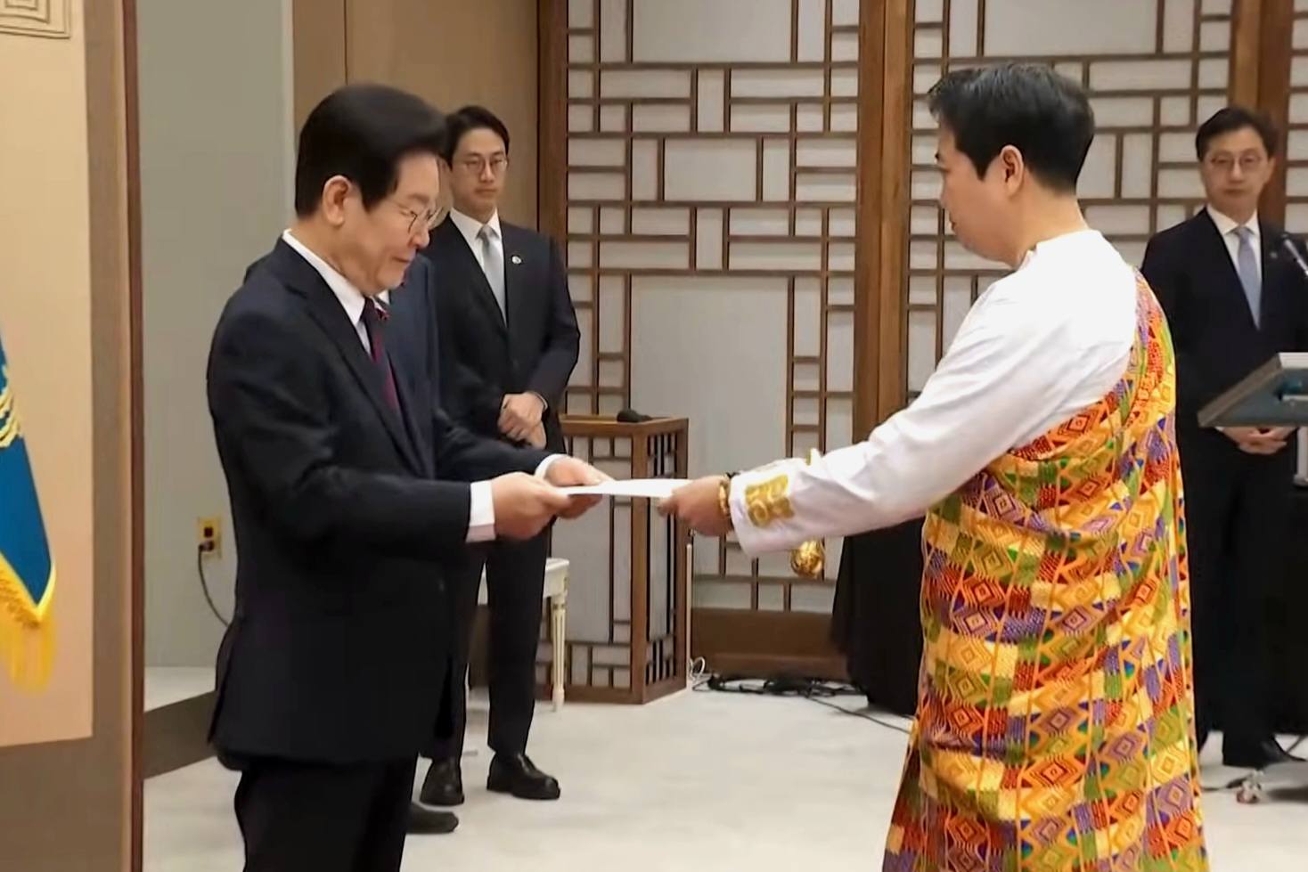 Kojo Choi begins mission as Ghana’s Ambassador to after presenting credentials to South Korean president