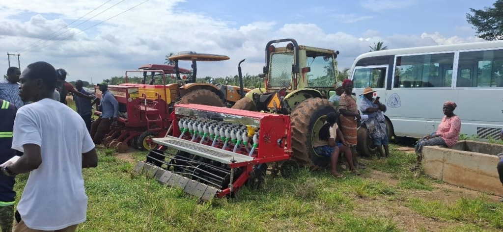 JICA, MoFA pioneer mechanisation to reduce rice production costs in Ghana – MyJoyOnline