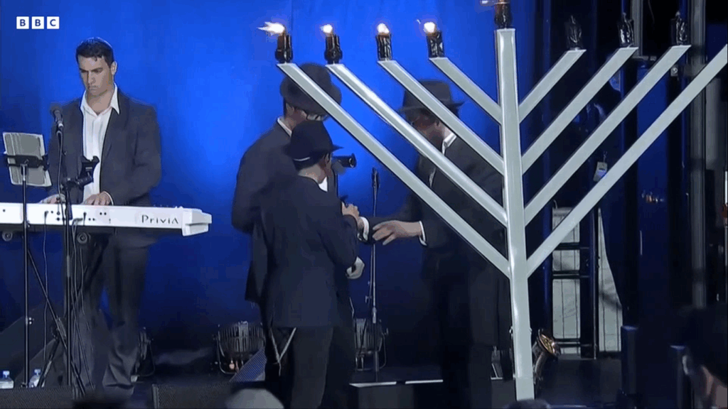 Minute’s silence held to remember Bondi Beach attack victims – MyJoyOnline