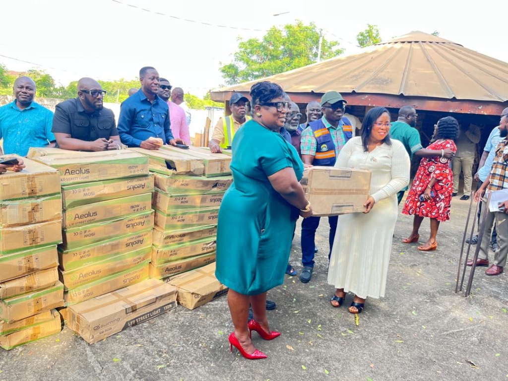 Greater Accra Regional Minister presents streetlights to MMDAs Greater Accra Regional Minister presents streetlights to MMDAs