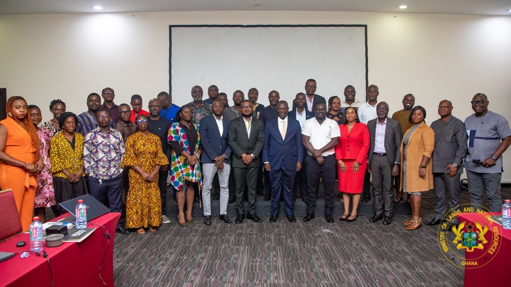 Lands minister holds talks with CSOs to polish Ghana’s lithium agreement