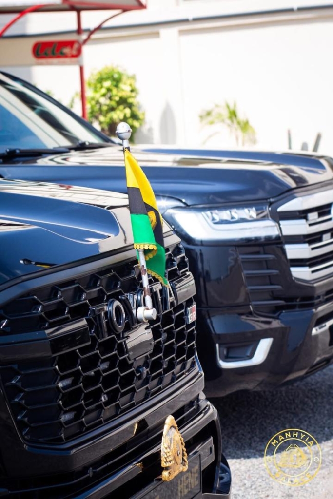 Photos: Asantehene arrives in Accra to present Bawku mediation report to President Mahama Photos: Asantehene arrives in Accra to present Bawku mediation report to President Mahama