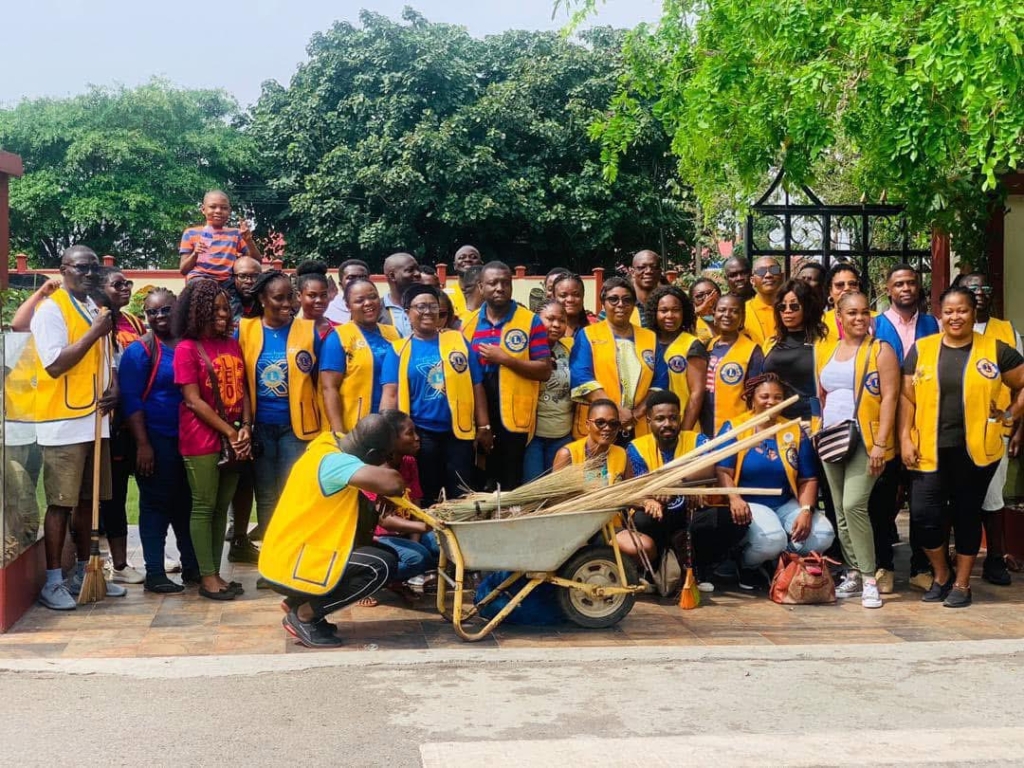 Lions celebrate International Volunteer...