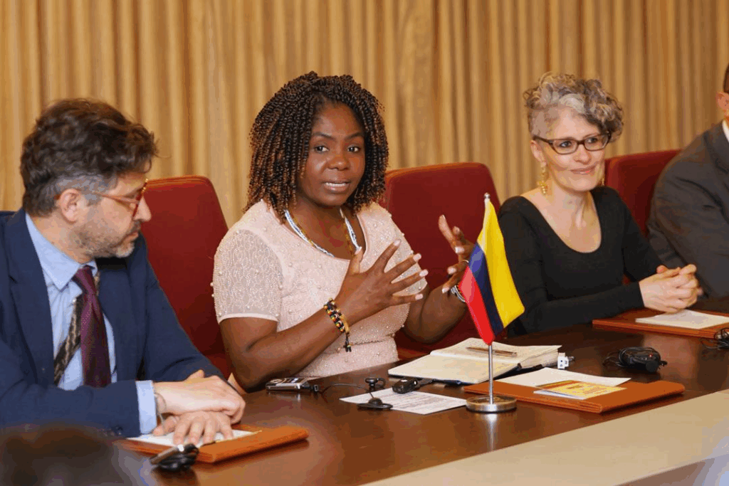 Photos: Vice President welcomes Colombia’s Vice President to Ghana for bilateral talks Photos: Vice President welcomes Colombia’s Vice President to Ghana for bilateral talks