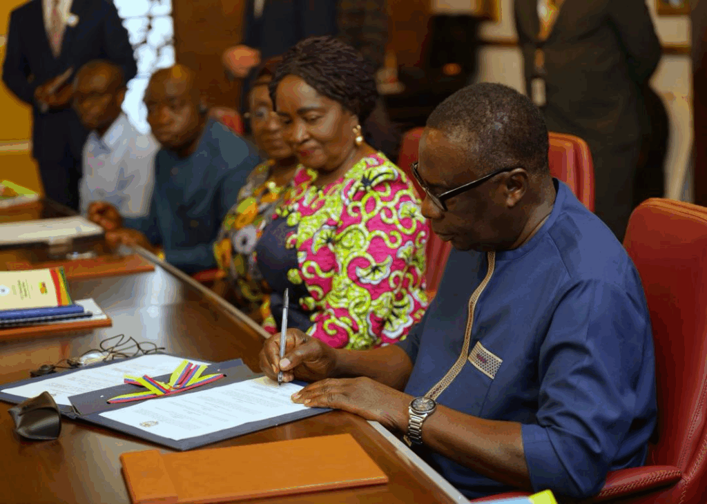 Photos: Vice President welcomes Colombia’s Vice President to Ghana for bilateral talks Photos: Vice President welcomes Colombia’s Vice President to Ghana for bilateral talks