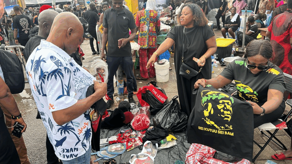Daddy Lumba: Brisk business as fans defy rains to honour highlife legend Daddy Lumba: Brisk business as fans defy rains to honour highlife legend
