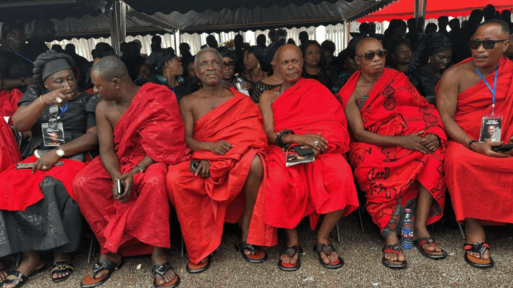 Daddy Lumba: Brisk business as fans defy rains to honour highlife legend Daddy Lumba: Brisk business as fans defy rains to honour highlife legend