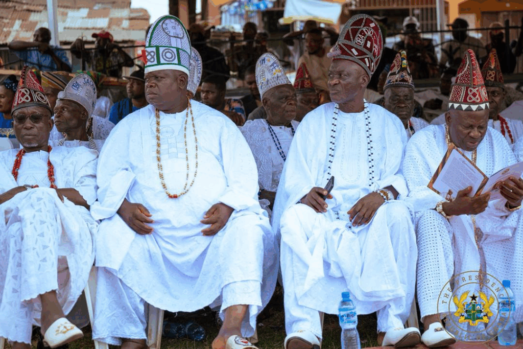 Photos: Ooni of Ife confers prestigious Yoruba title on President Mahama in Nigeria Photos: Ooni of Ife confers prestigious Yoruba title on President Mahama in Nigeria