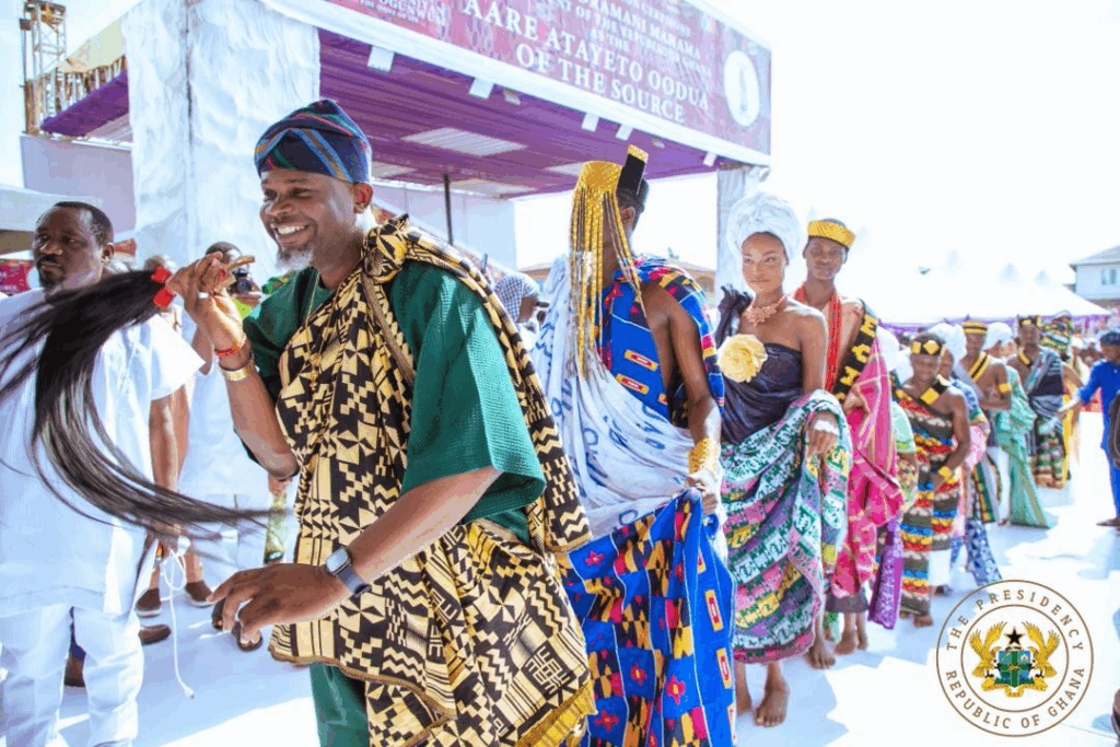 Photos: Ooni of Ife confers prestigious Yoruba title on President Mahama in Nigeria Photos: Ooni of Ife confers prestigious Yoruba title on President Mahama in Nigeria