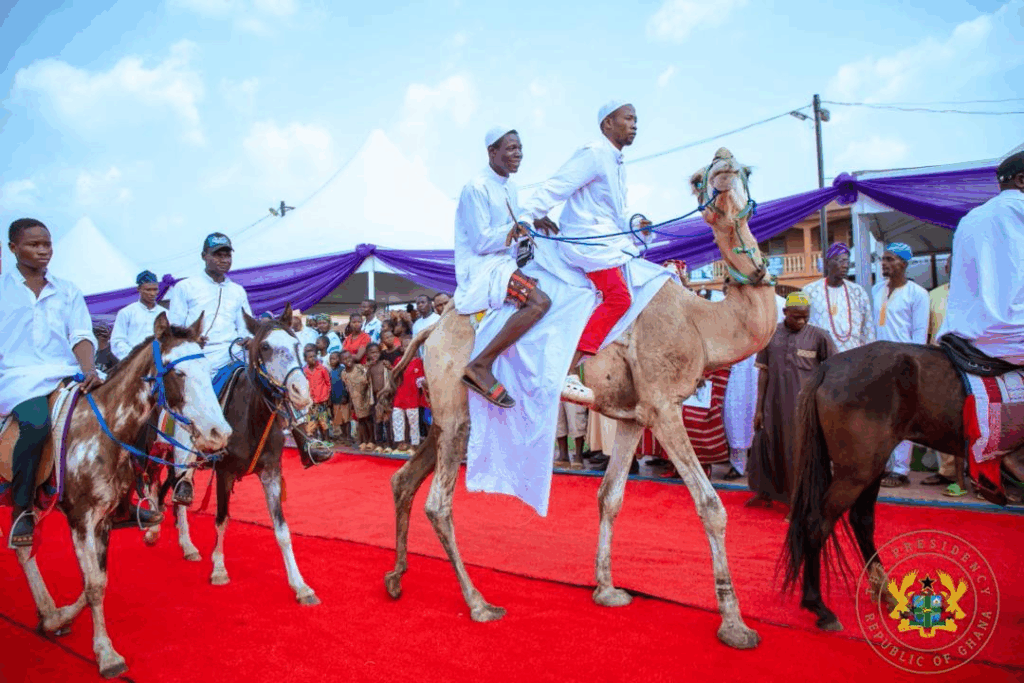 Photos: Ooni of Ife confers prestigious Yoruba title on President Mahama in Nigeria Photos: Ooni of Ife confers prestigious Yoruba title on President Mahama in Nigeria