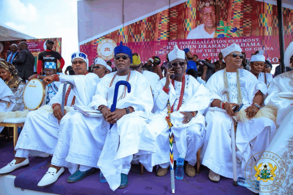 Photos: Ooni of Ife confers prestigious Yoruba title on President Mahama in Nigeria Photos: Ooni of Ife confers prestigious Yoruba title on President Mahama in Nigeria