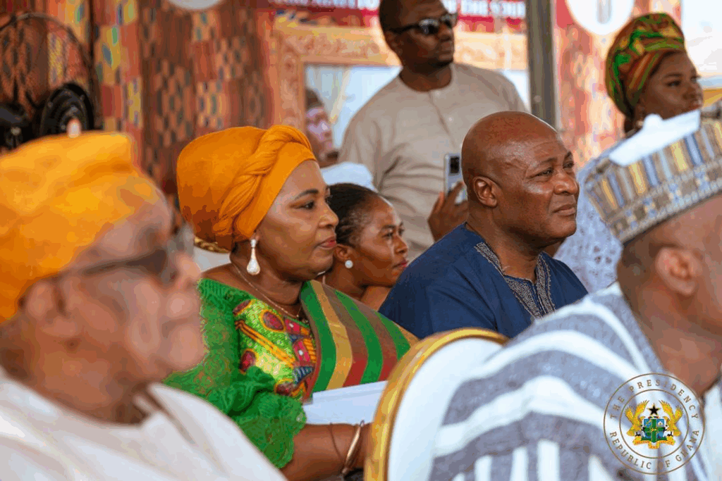 Photos: Ooni of Ife confers prestigious Yoruba title on President Mahama in Nigeria Photos: Ooni of Ife confers prestigious Yoruba title on President Mahama in Nigeria