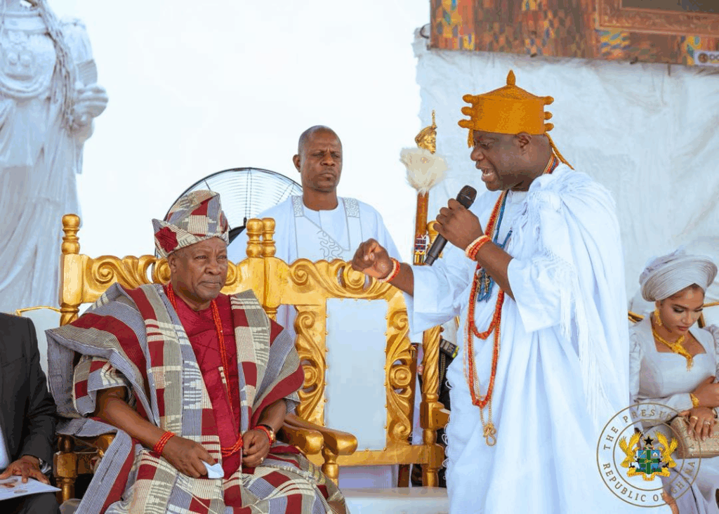 Photos: Ooni of Ife confers prestigious Yoruba title on President Mahama in Nigeria Photos: Ooni of Ife confers prestigious Yoruba title on President Mahama in Nigeria