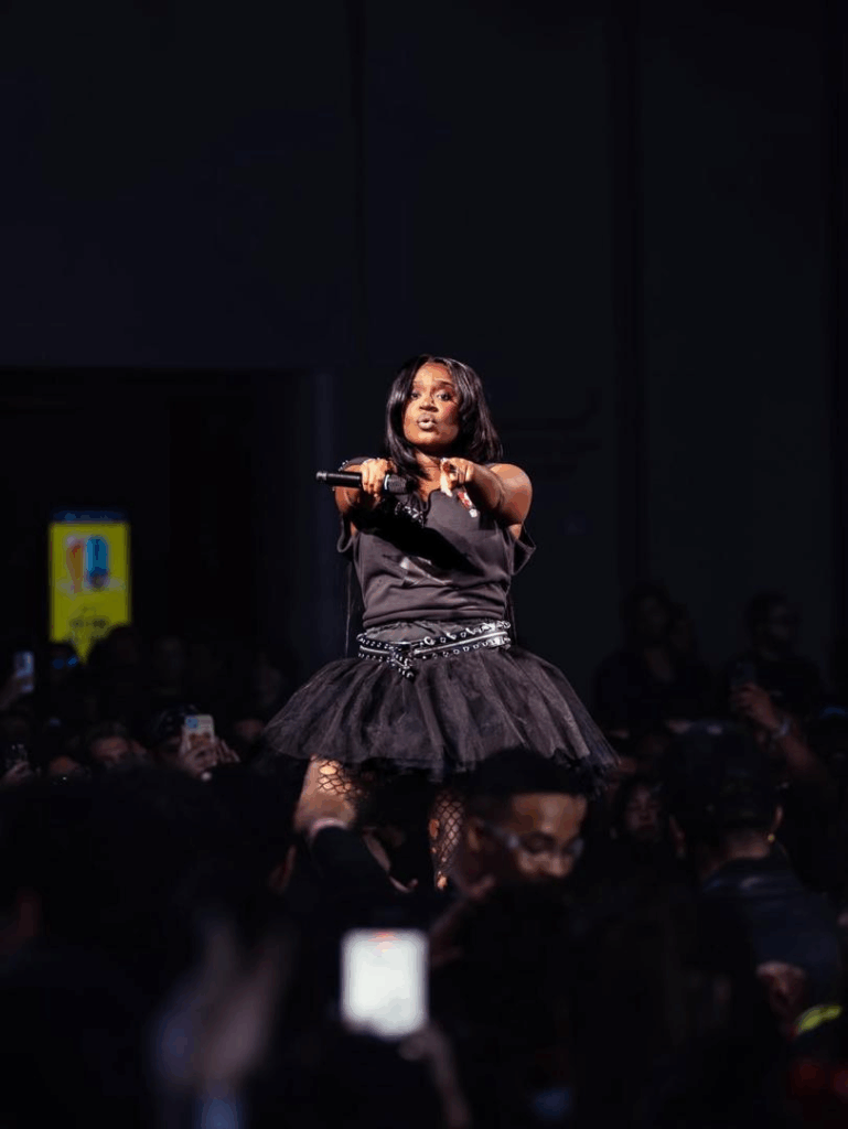 Amaarae returns to Accra for homecoming...