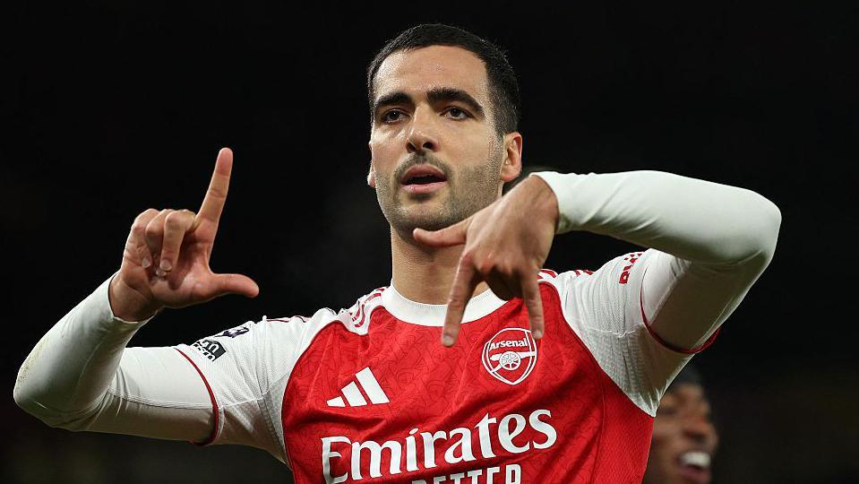 Merino and Saka score as Arsenal...