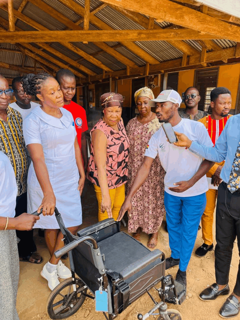 Paga Youth Movement donates medical equipment to boost healthcare in Kassena Nankana West
