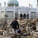 Death toll from devastating Indonesia floods passes 900 Death toll from devastating Indonesia floods passes 900