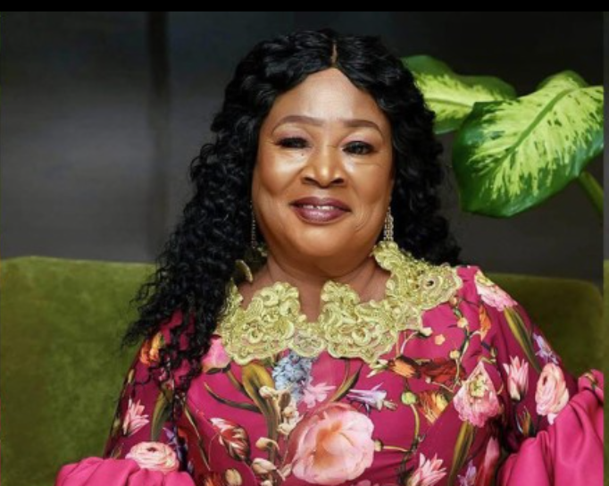 Legendary Yaw Sarpong’s backing vocalist...