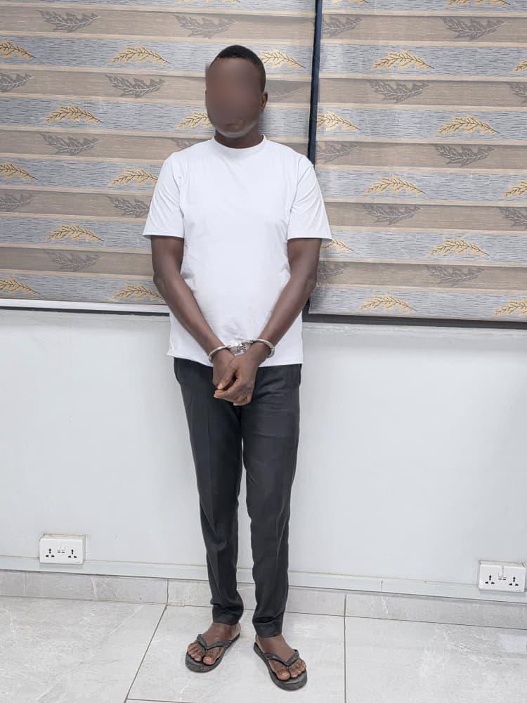 Police arrest three over taxi phone-snatching syndicate