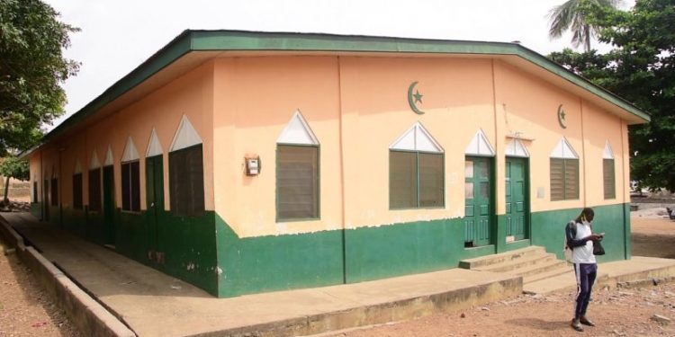 Ho zongo community slams REGSEC over two-week mosque closure