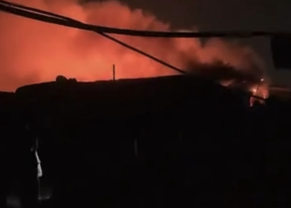 Fire sweeps through Anwona Market in...